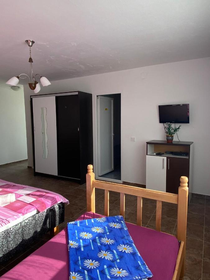 Leona Palushaj Apartment