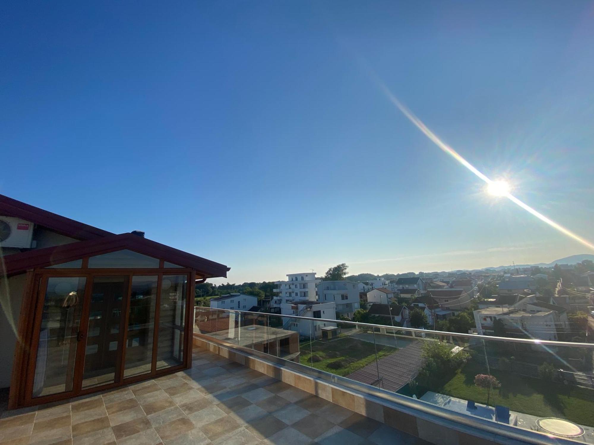 Apartment Leona Palushaj Donji Stoj