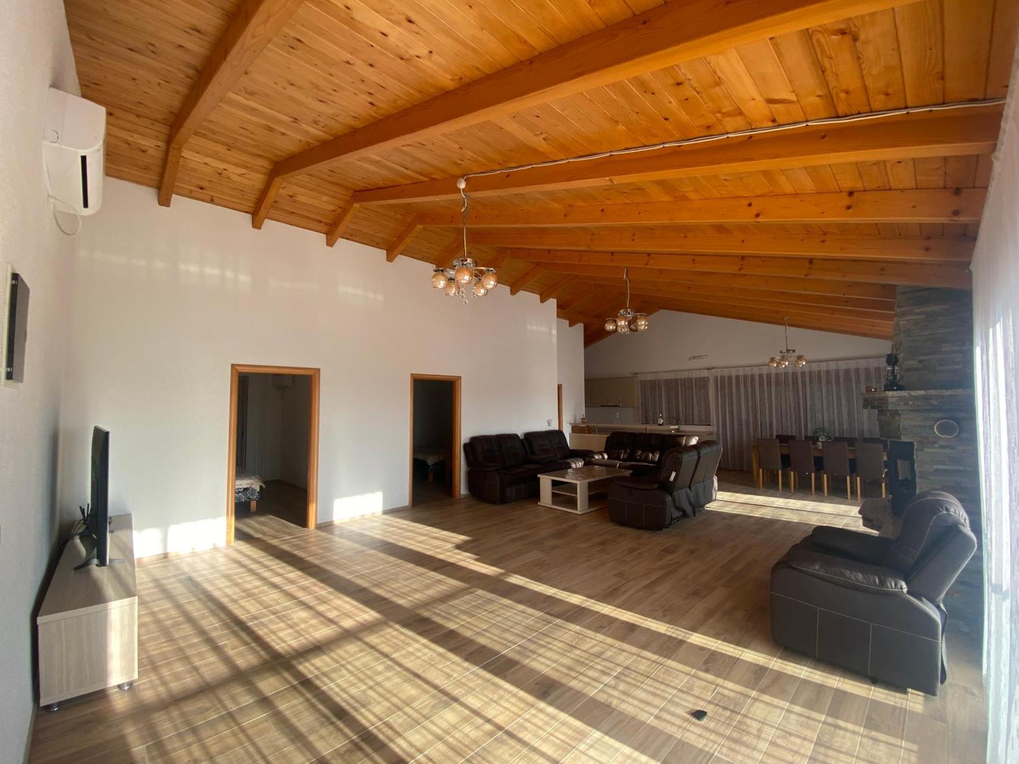 Leona Palushaj Apartment